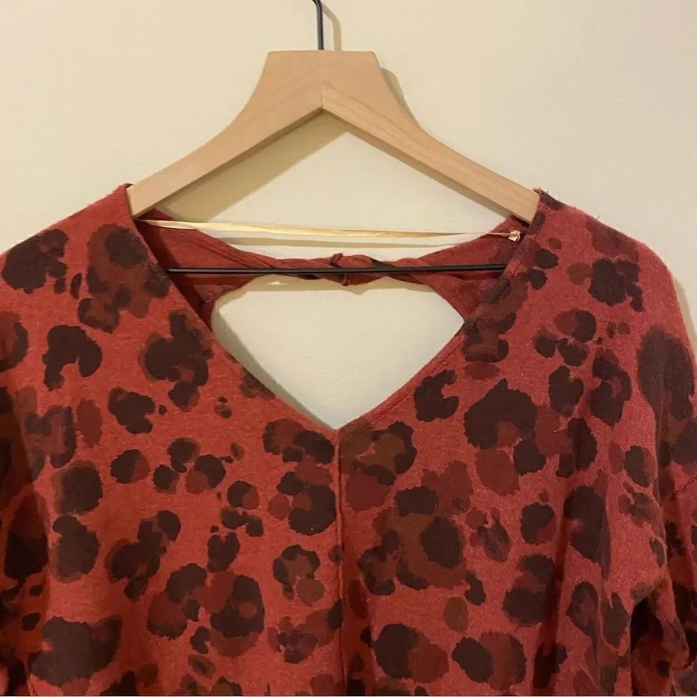 Democracy Cutout Back Leopard Sweater - Picture 5 of 8